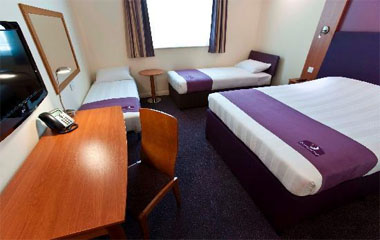 Номер отеля Premier Inn Dubai International Airport 3*