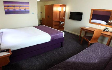 Номер отеля Premier Inn Dubai Investments Park 3*