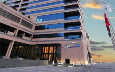 Отель Radisson Blu Residence Dubai Marina 4*