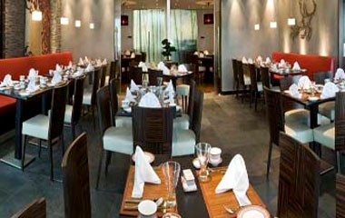 Ресторан отеля Ramada Chelsea Al Barsha 4* Ресторан отеля Ramada Chelsea Al Barsha 4*