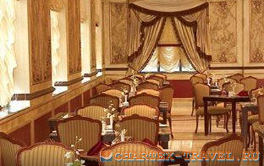 Ресторан отеля Royal Ascot Hotel 4*