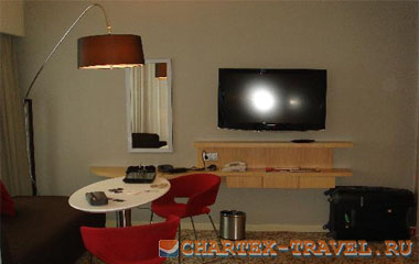 Номер отеля Suite Novotel Mall Of The Emirates 4*