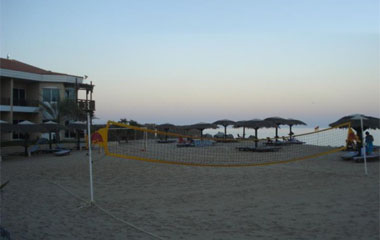 Пляж отеля Fujairah Rotana Resort & Spa - Al Aqah Beach 5*